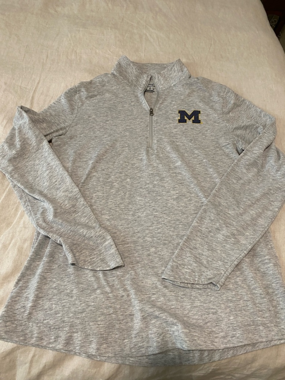 Michigan women’s Champion quarter-zip, Small